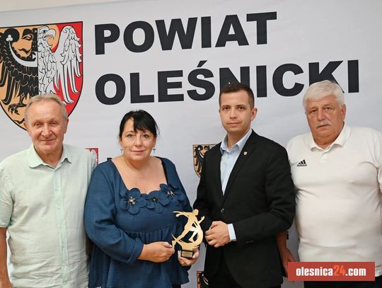 Władze Powiatu Oleśnickiego docenione. Organizatorzy memoriału nie zapomnieli o wsparciu