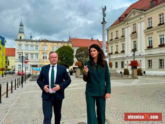 Wojewoda odwiedziła Oleśnicę. Burmistrz pokazał jej największe skarby miasta