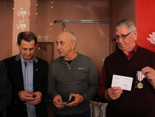 Wojskowi emeryci na wielkanocnym "jajeczku"