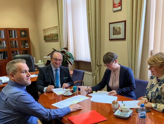 Wsparcie dla oleśnickiej oświaty
