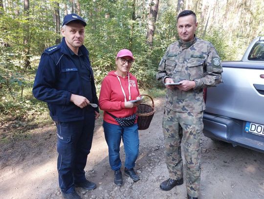 Wspólne działania straży leśnej i policjantów w Nadleśnictwie Oleśnica