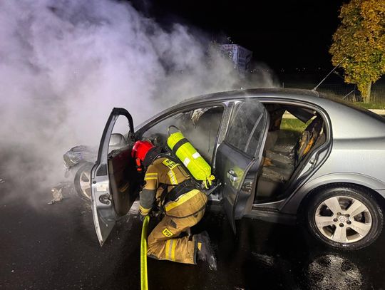 Wypadek i auto w ogniu na S8