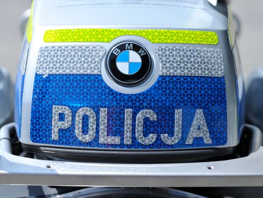 Wypadek na Dobroszyckiej. Ranny motocyklista zabrany do Wrocławia śmigłowcem LPR