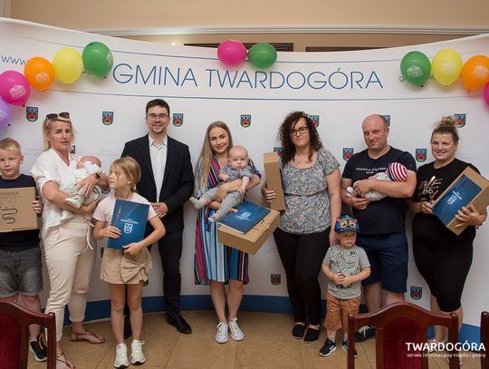 Wyprawki dla malucha rozdane w Twardogórze