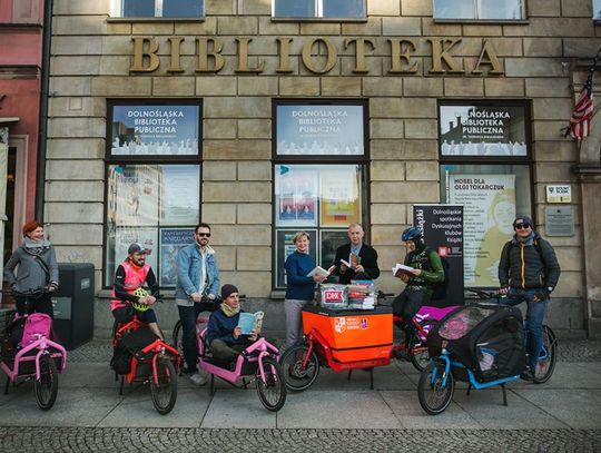 Z książkami na rowerze, z Wrocławia do Oleśnicy