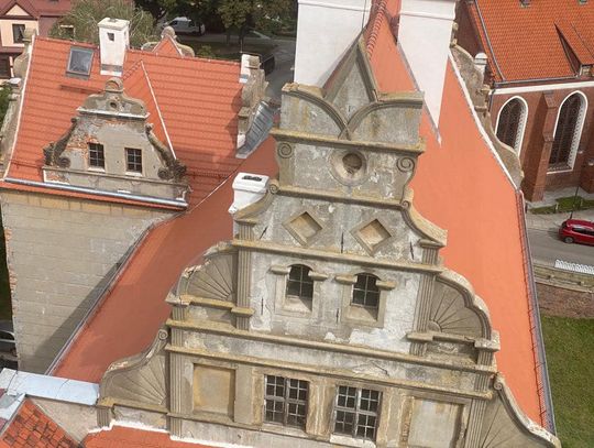 Zakończył się remont dachu nad częścią pałacową Zamku Książęcego w Oleśnicy 