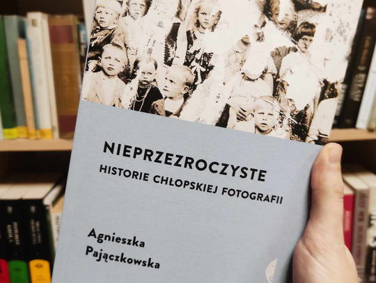 Pani bibliotekarka poleca "książkę na weekend"