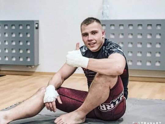 Zawodnik MMA z Oleśnicy dźgnięty nożem w Belgradzie