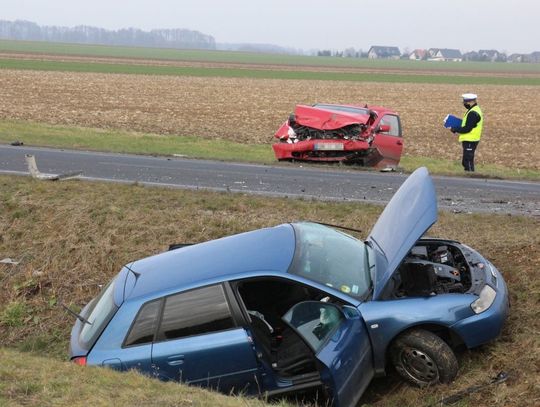 Zderzenie dwóch aut w okolicy Jenkowic 