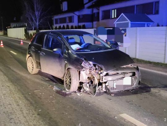 Zderzenie samochodów na ulicy Dobroszyckiej