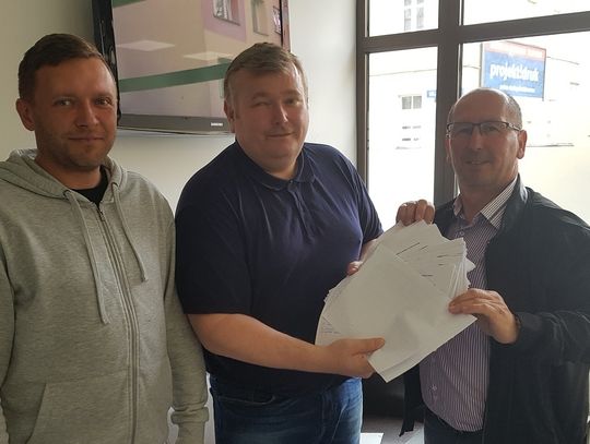 Zebrali ponad 2500 podpisów na Trzaskowskiego