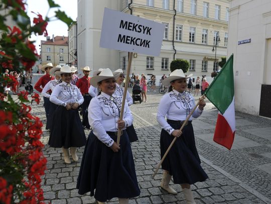 Zespoły z różnych stron świata w amfiteatrze