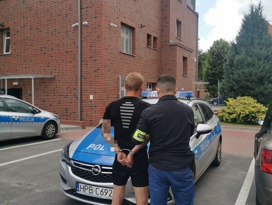 Złodziej pijany i agresywny