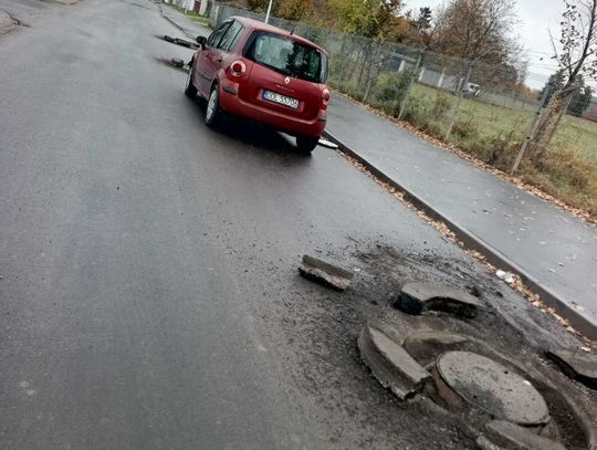Zmasakrowane felgi na Kopernika. "To ma być oznakowanie?!” [FOTO] (AKTUALIZACJA)