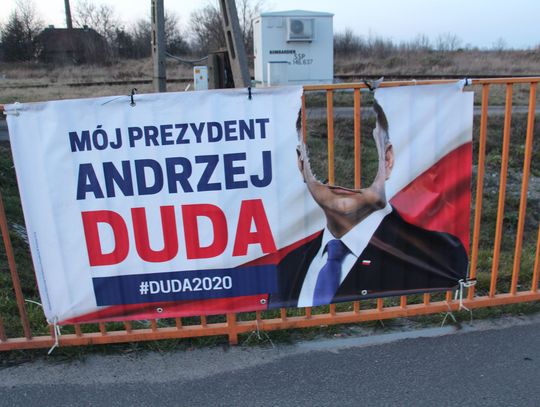 Zniszczono baner prezydenta Dudy