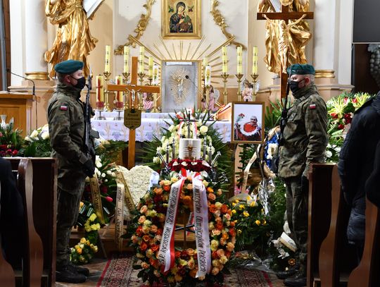 Żołnierze z Oleśnicy na pogrzebie Ryszarda Szurkowskiego