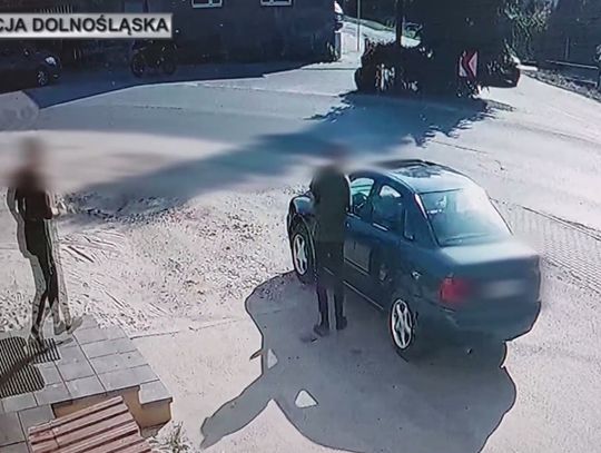 Zrobił zakupy w sklepie w gminie Oleśnica, ale za nie nie zapłacił (WIDEO)