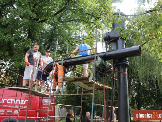 Żuraw w parku Kolejarzy Oleśnickich doczekał się wylewki