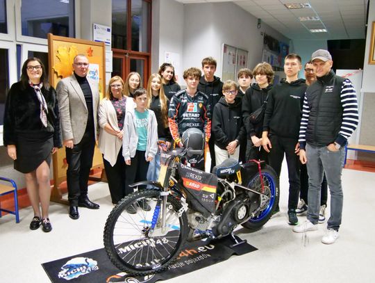 Żużlowy motocykl w Sycowie i kulisy wielkiego sportu