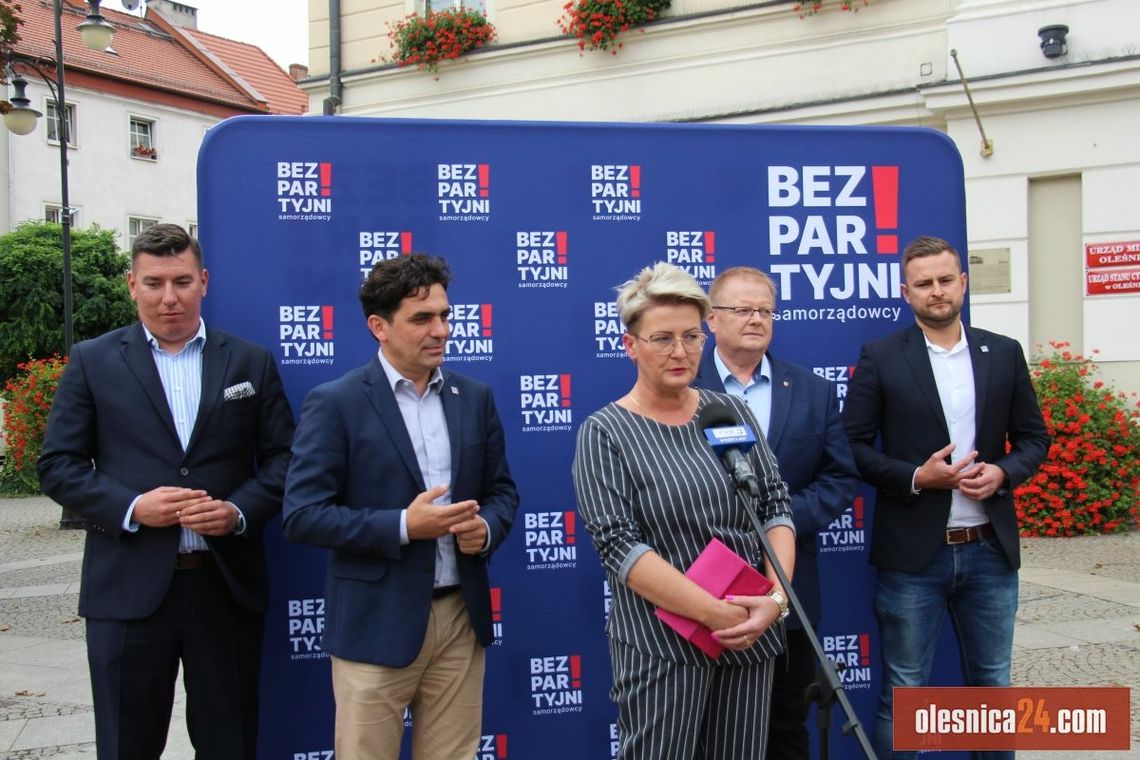 Bezpartyjni Samorządowcy na Rynku w Oleśnicy