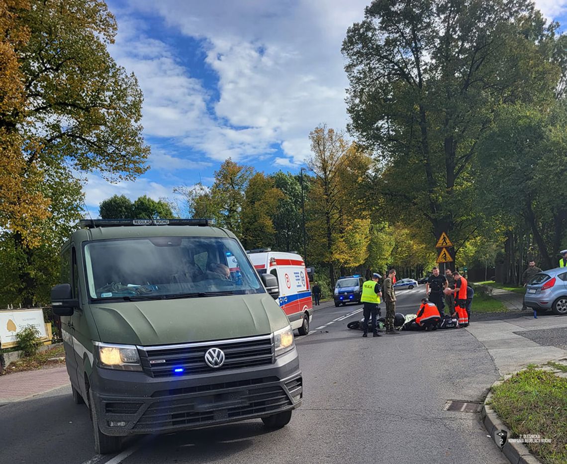 Żołnierze pomogli poszkodowanej w wypadku