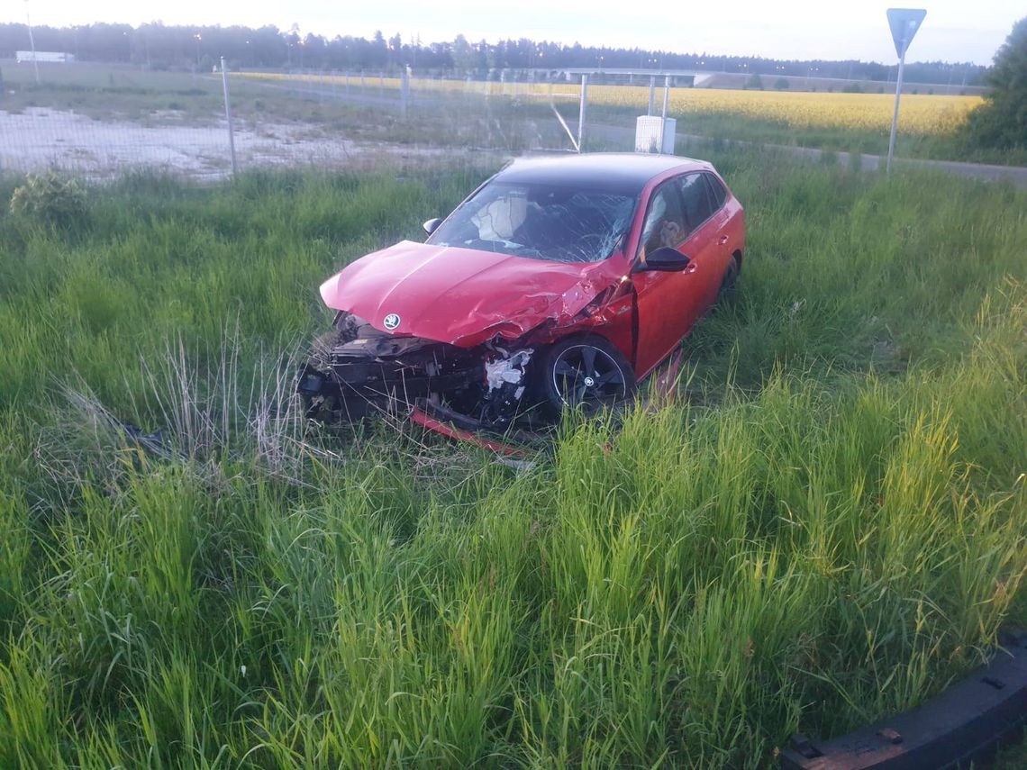 Zderzenie dwóch samochodów. Jedna osoba została poszkodowana