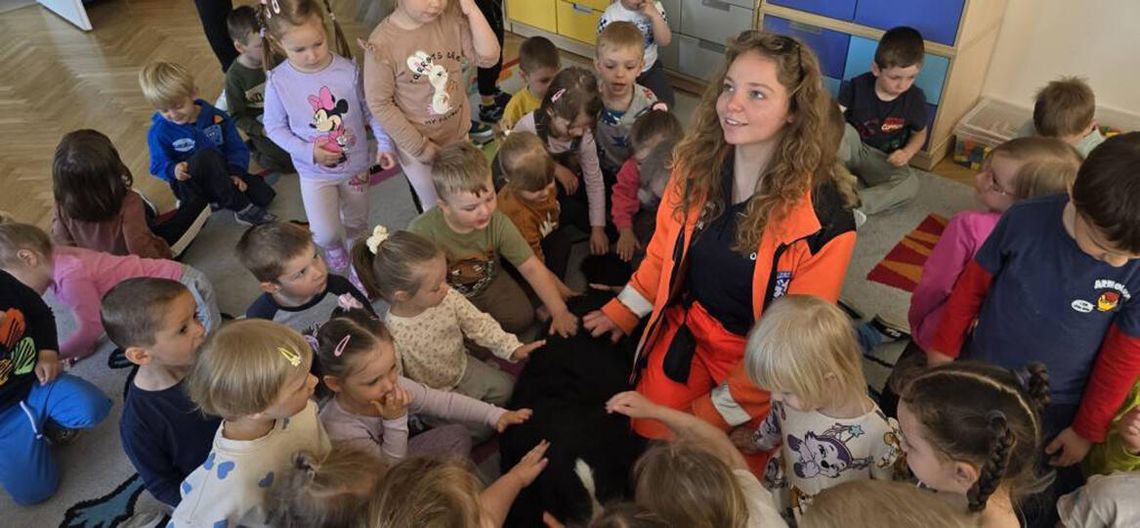 Policyjny pies u przedszkolaków