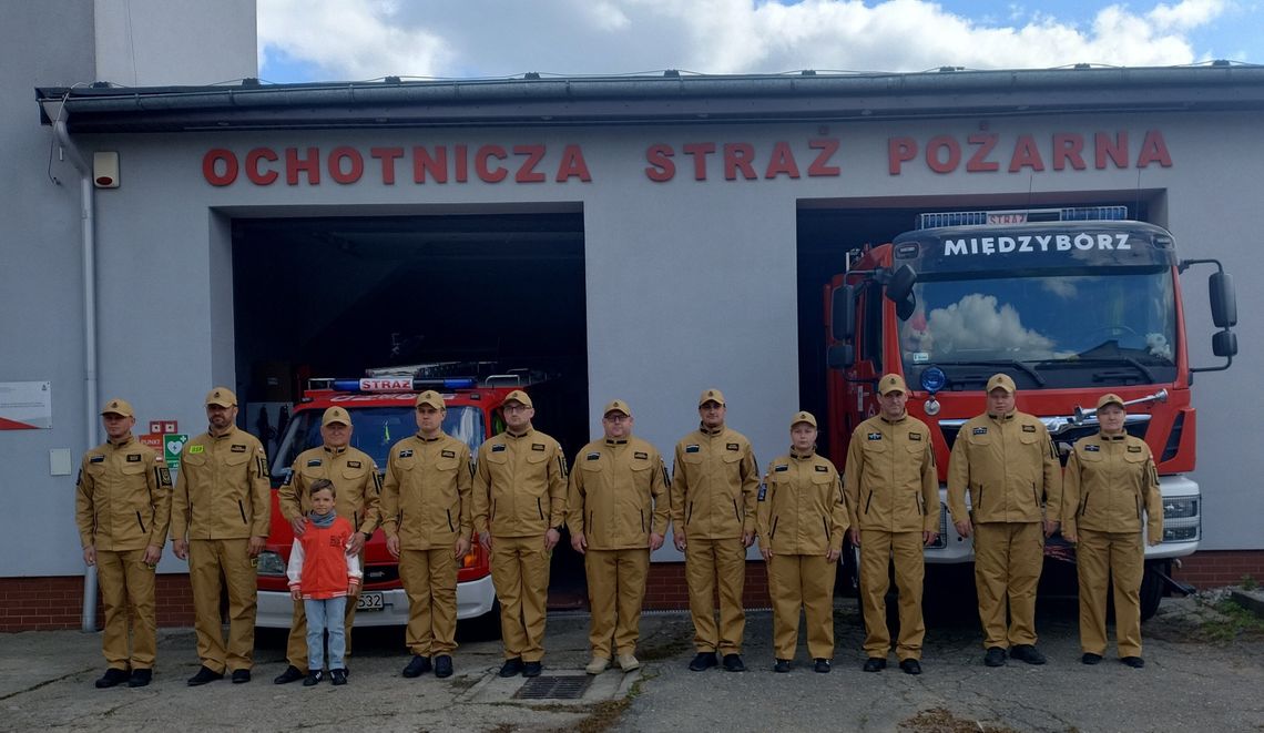 Nowe mundury dla strażaków