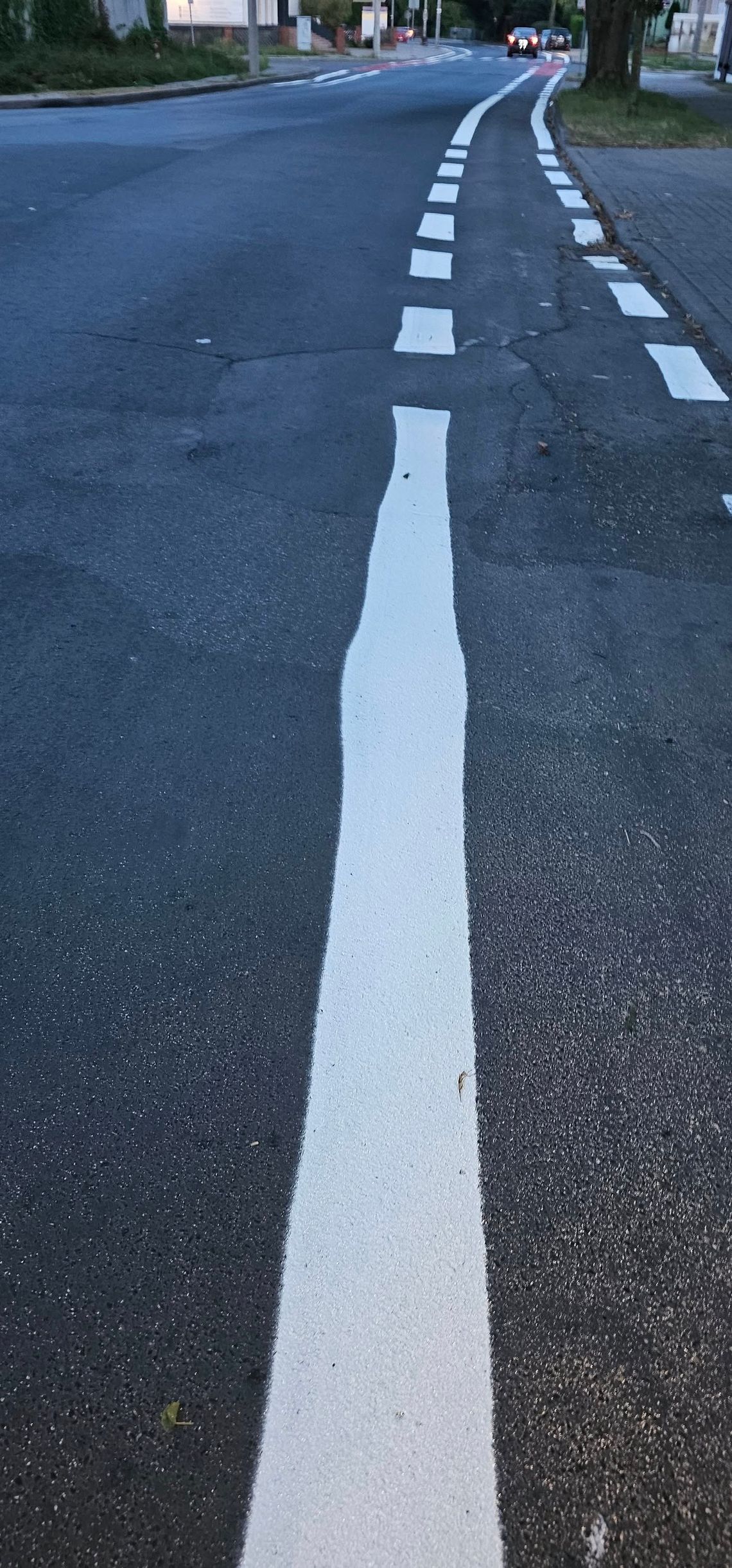 Linią falistą