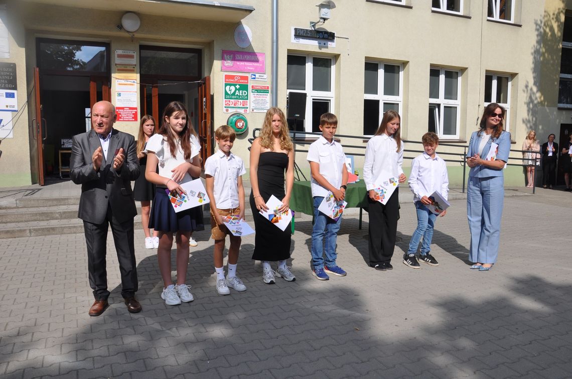 W Szkole Podstawowej nr 4 w Oleśnicy tak się zaczął szkolny rok