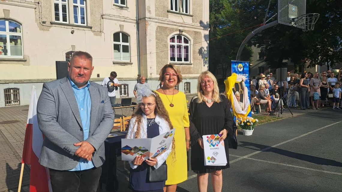 Siódemka zaprosiła w gościnne mury