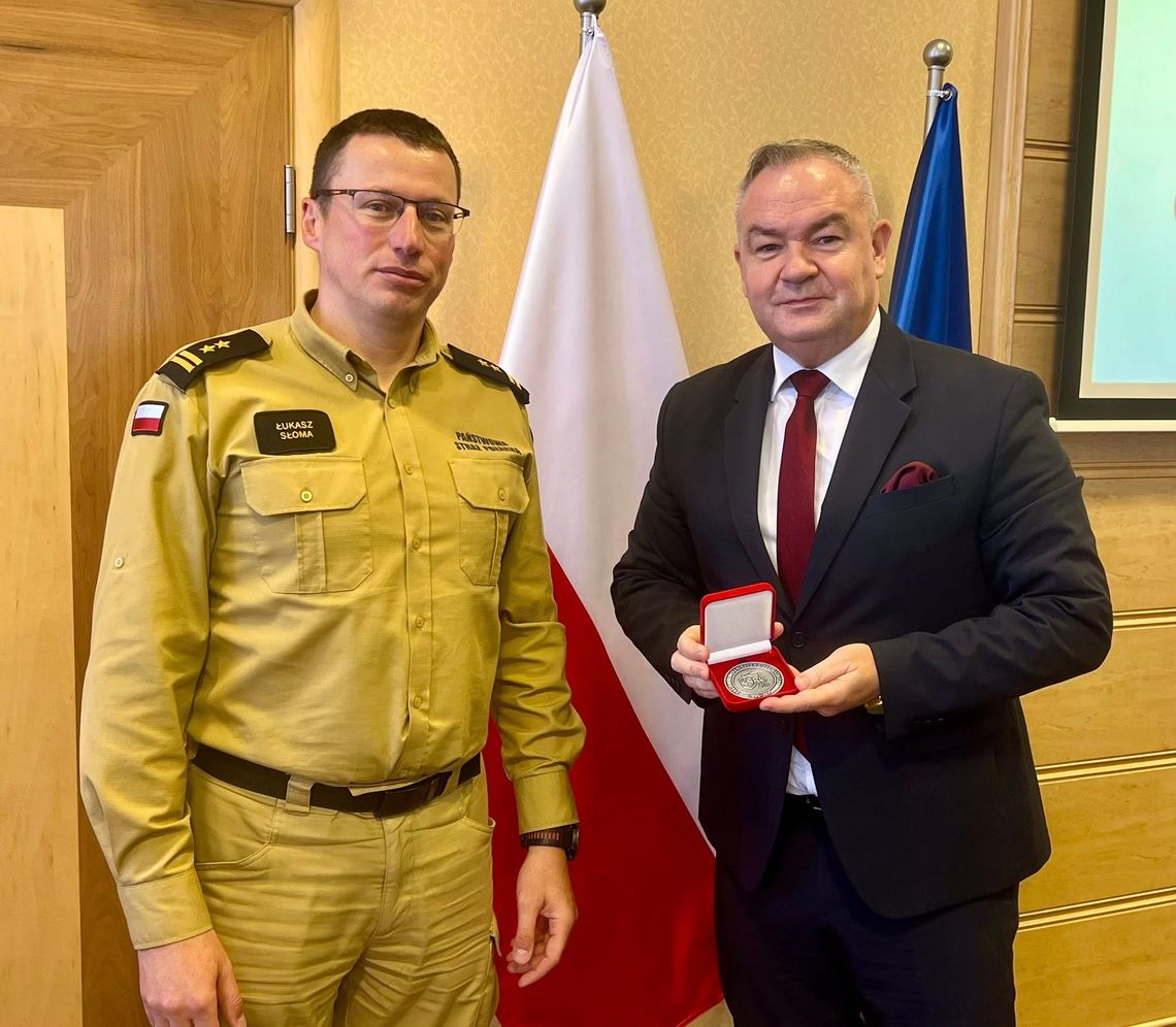 Strażacy dziękują burmistrzowi i radnym