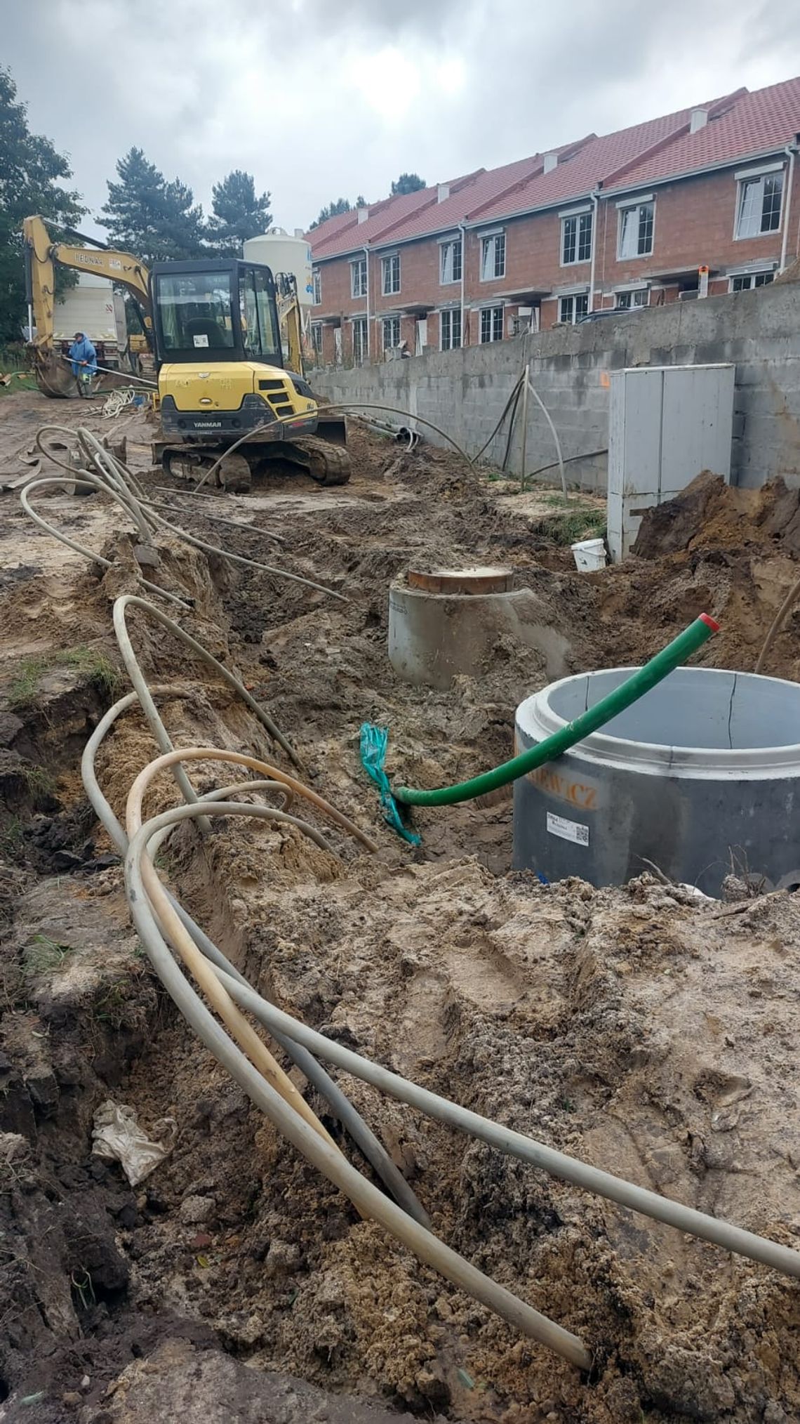 Trwają prace przy budowie kanalizacji sanitarnej w Sokołowicach