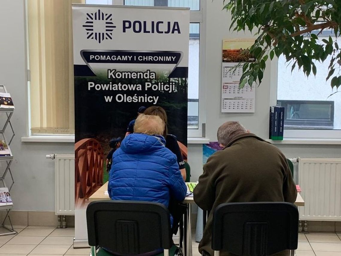 Policjanci spotkali się z seniorami w Oleśnicy
