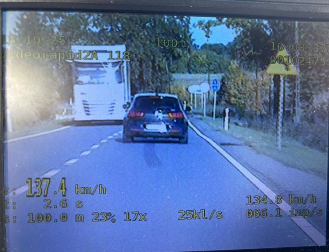 Policjanci z Oleśnicy zatrzymali 19-latka, który w terenie zabudowanym pędził 137 km/h