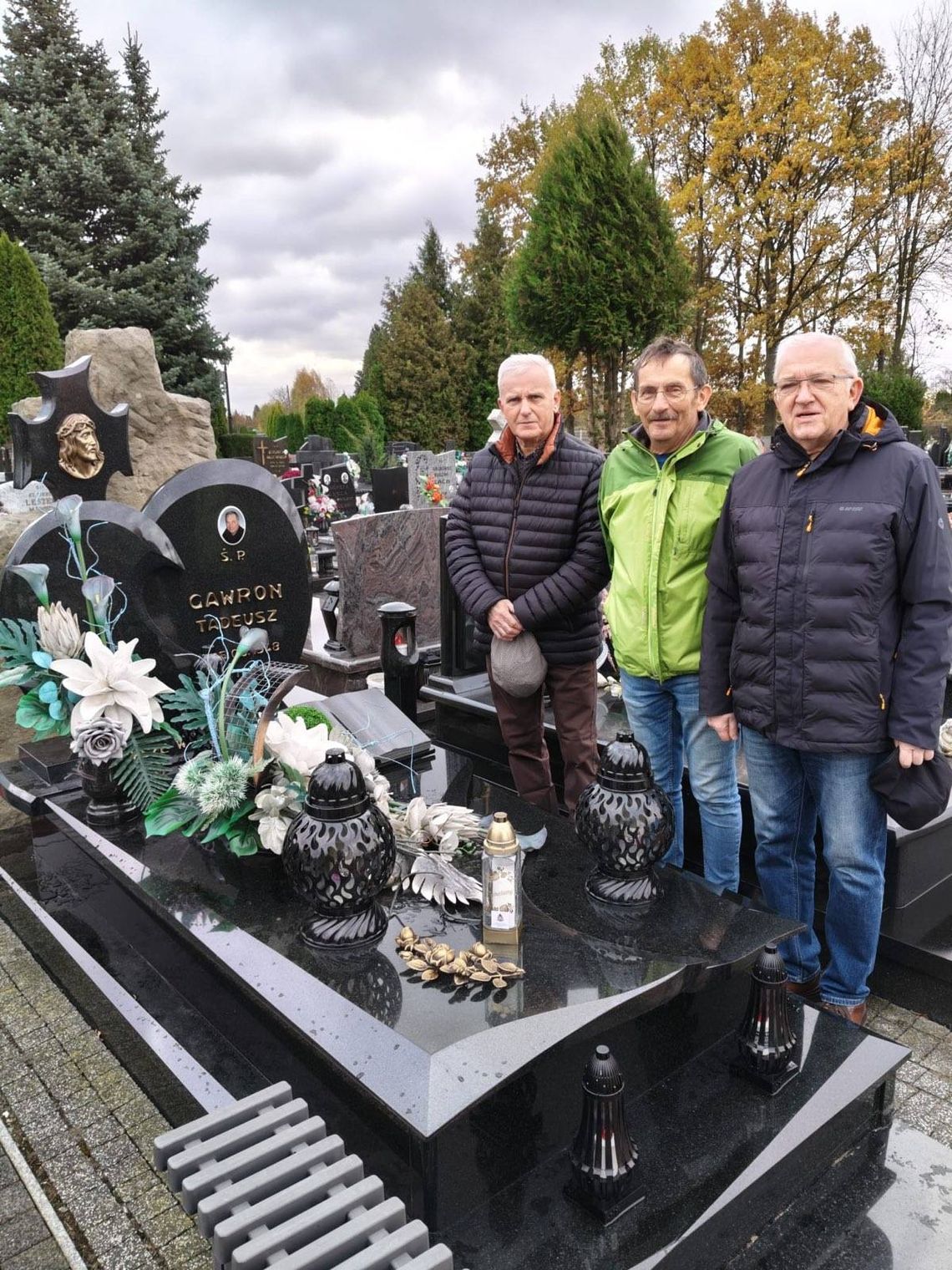 Odwiedzili groby zmarłych strażaków Odwiedzili groby zmarłych strażaków