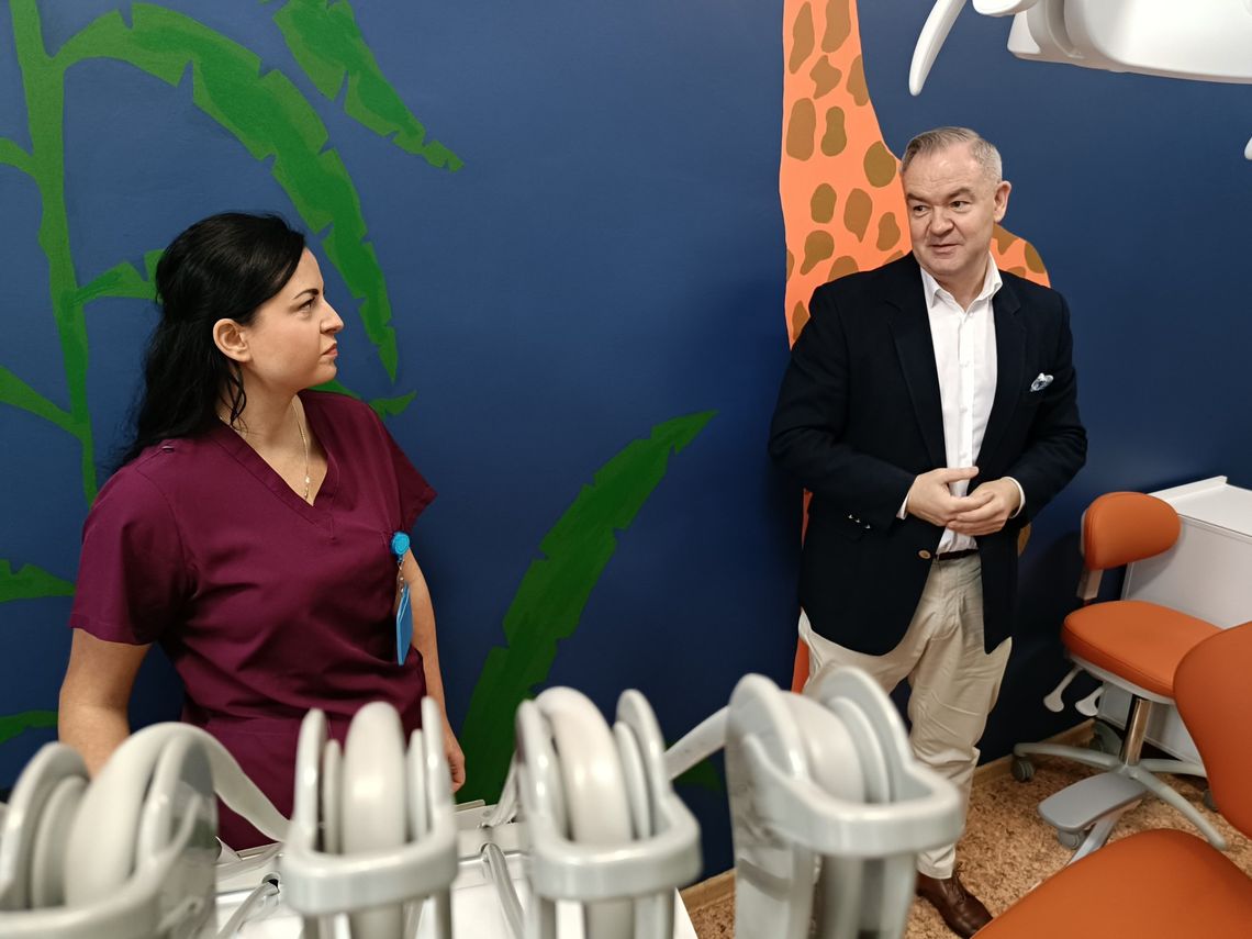 Szkoła ma nowy fotel dentystyczny Szkoła ma nowy fotel dentystyczny