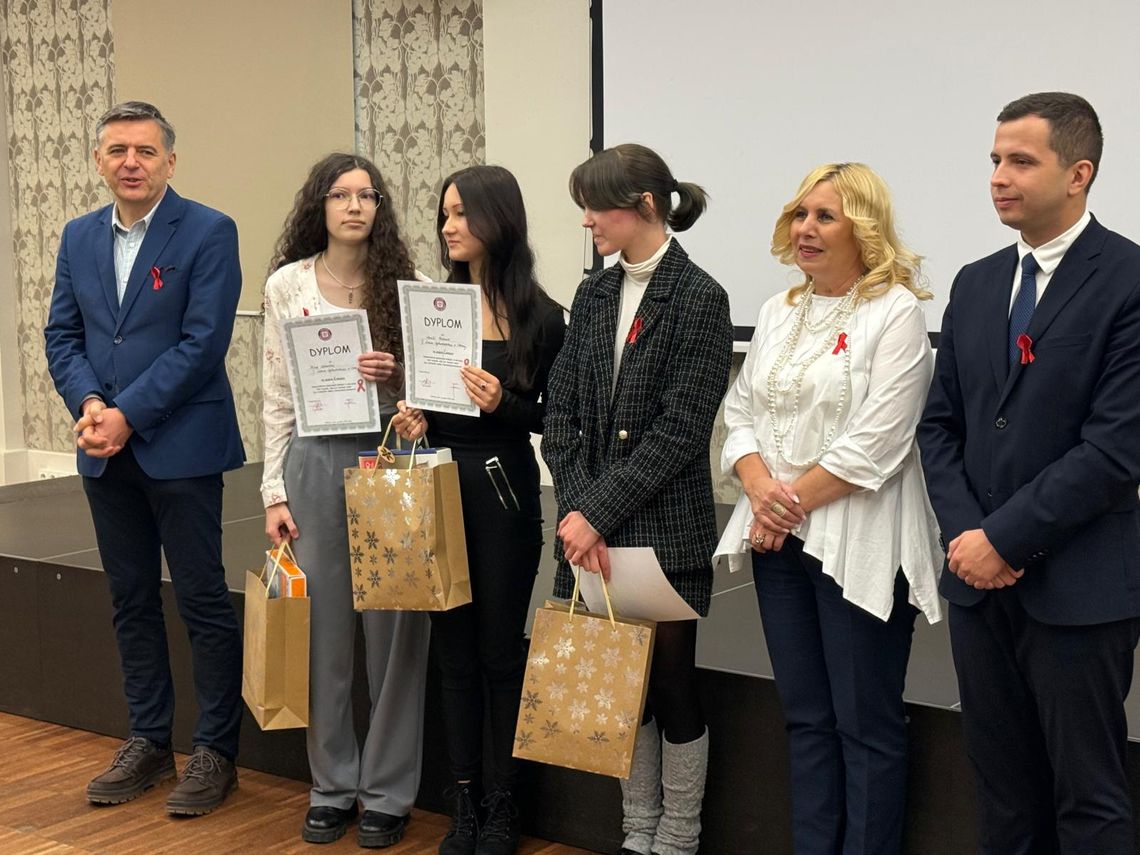 Powiatowy konkurs wiedzy w Światowy Dzień AIDS Powiatowy konkurs wiedzy w Światowy Dzień AIDS