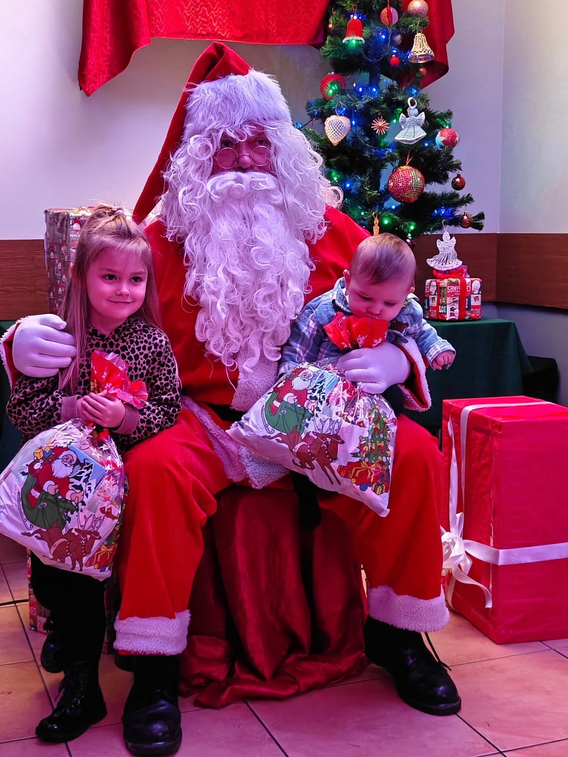 Uważajcie w gminie Bierutów! Jeździ po niej Mikołaj!