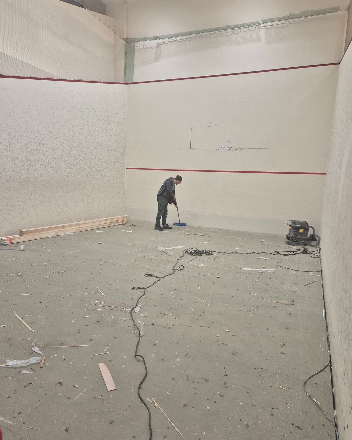 Uwaga! Remont kortów do squasha w Atolu Oleśnica Uwaga! Remont kortów do squasha w Atolu Oleśnica