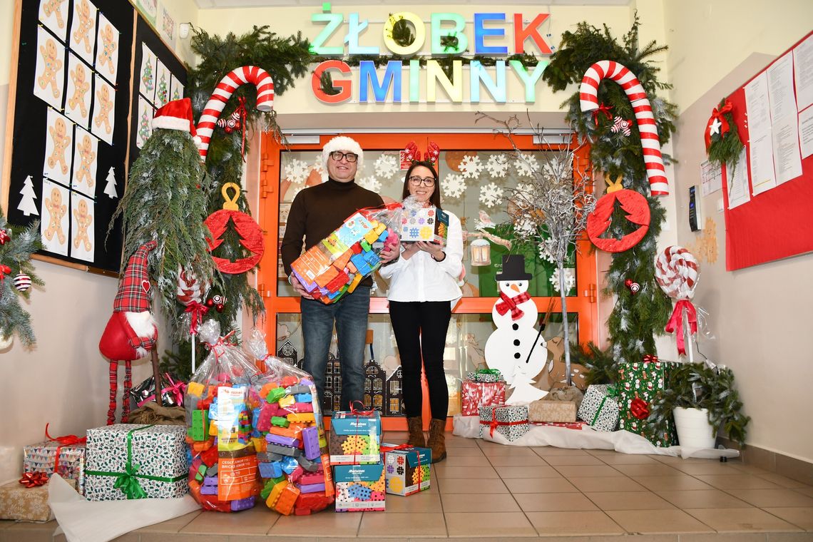 Lekko spóźniony Mikołaj dotarł do Żłobka Gminnego w Oleśnicy! Lekko spóźniony Mikołaj dotarł do Żłobka Gminnego w Oleśnicy!