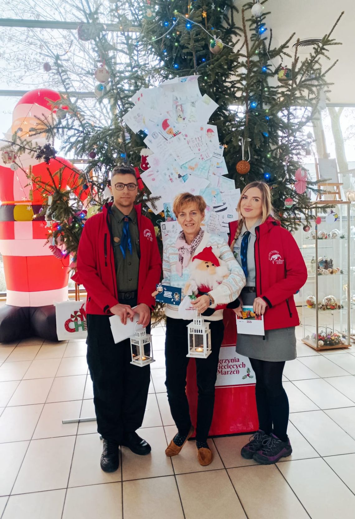 Betlejemskie Światło Pokoju w Miejskim Ośrodku Kultury i Sztuki w Oleśnicy Betlejemskie Światło Pokoju w Miejskim Ośrodku Kultury i Sztuki w Oleśnicy