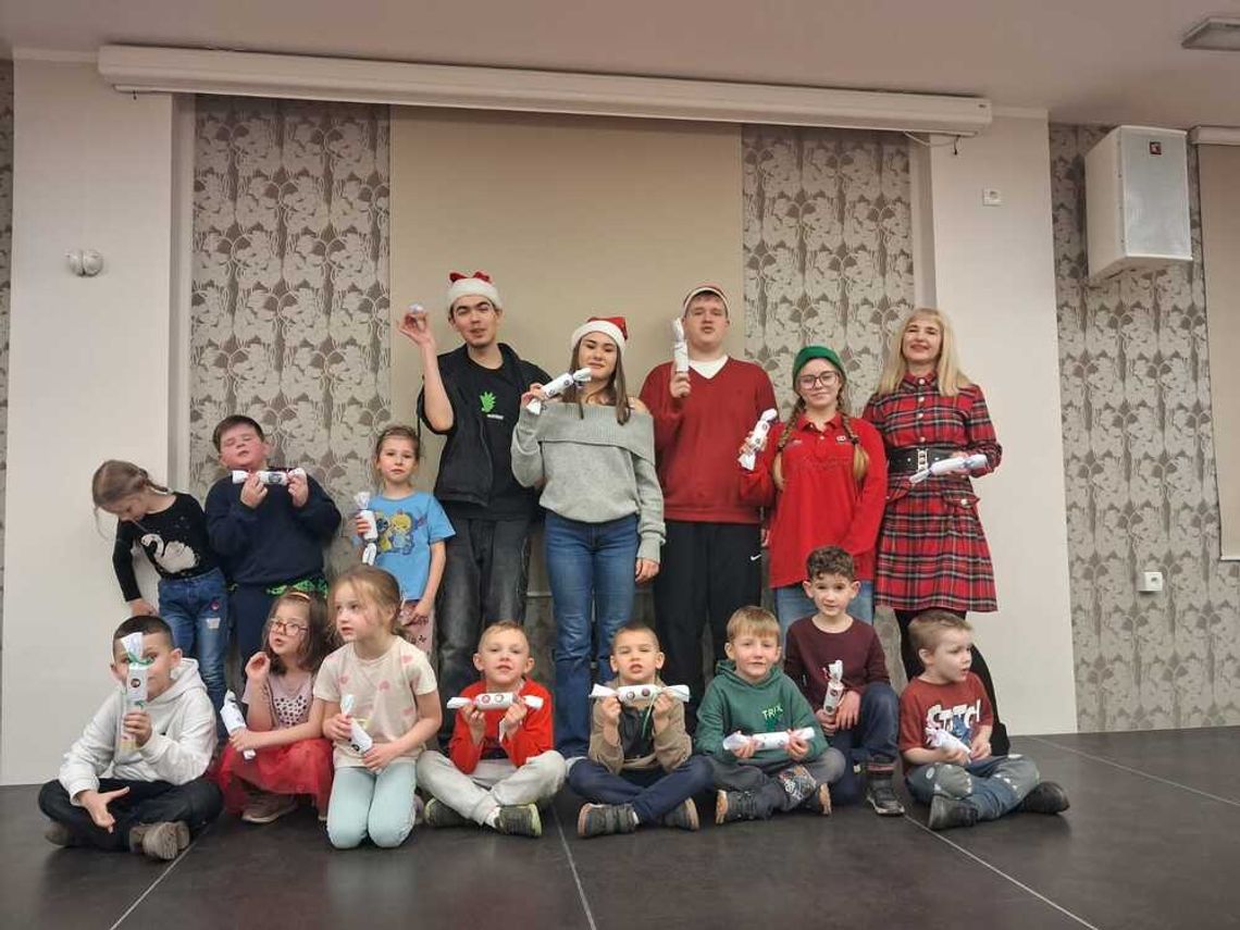 Klub Empatyków w ZSZ Oleśnica zaprosił dzieci na spotkanie z bajką i zabawą Klub Empatyków w ZSZ Oleśnica zaprosił dzieci na spotkanie z bajką i zabawą