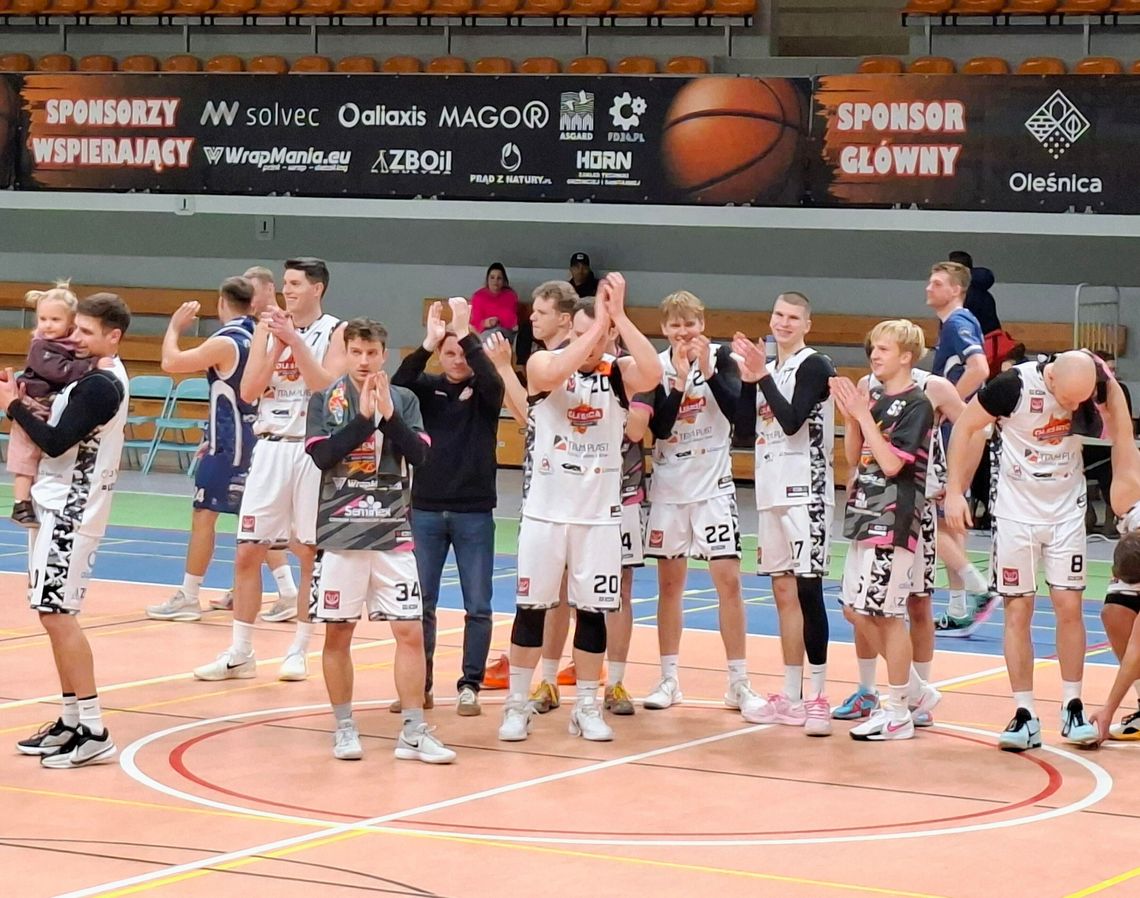 Team Plast Oleśnica sensacyjnie pokonuje lidera!