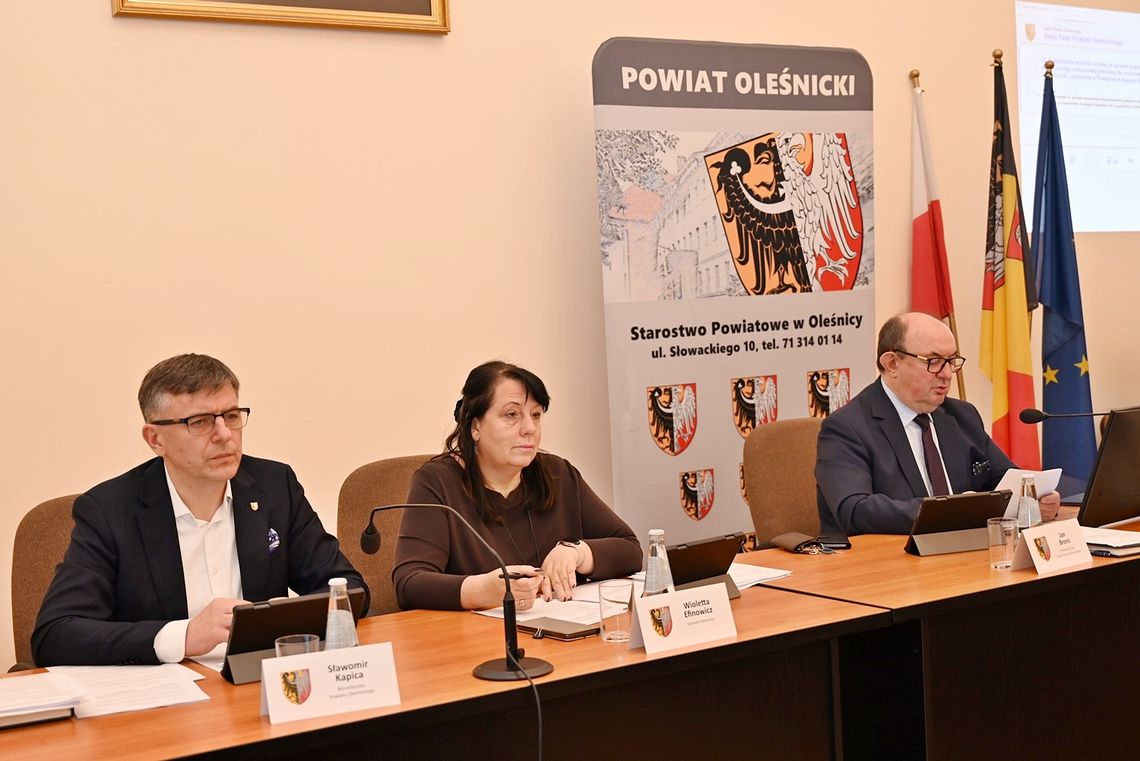Powiat Oleśnicki: XX sesja Rady – zmiany w budżecie 2026, plany pracy i podziękowania za pomoc po powodzi Powiat Oleśnicki: XX sesja Rady – zmiany w budżecie 2026, plany pracy i podziękowania za pomoc po powodzi