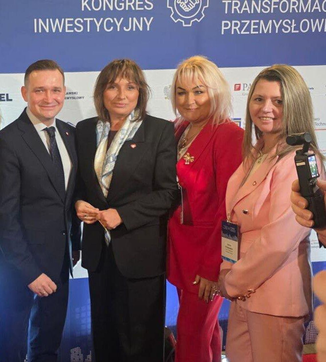 Oleśniczanki na Dolnośląskim Kongresie Inwestycyjnym we Wrocławiu Oleśniczanki na Dolnośląskim Kongresie Inwestycyjnym we Wrocławiu