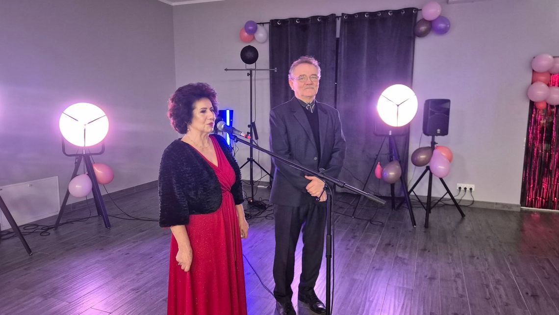 Tłusty czwartek w UTW Gminy Oleśnica: pączki, śmiech i karnawałowa radość do ostatniego okruszka!