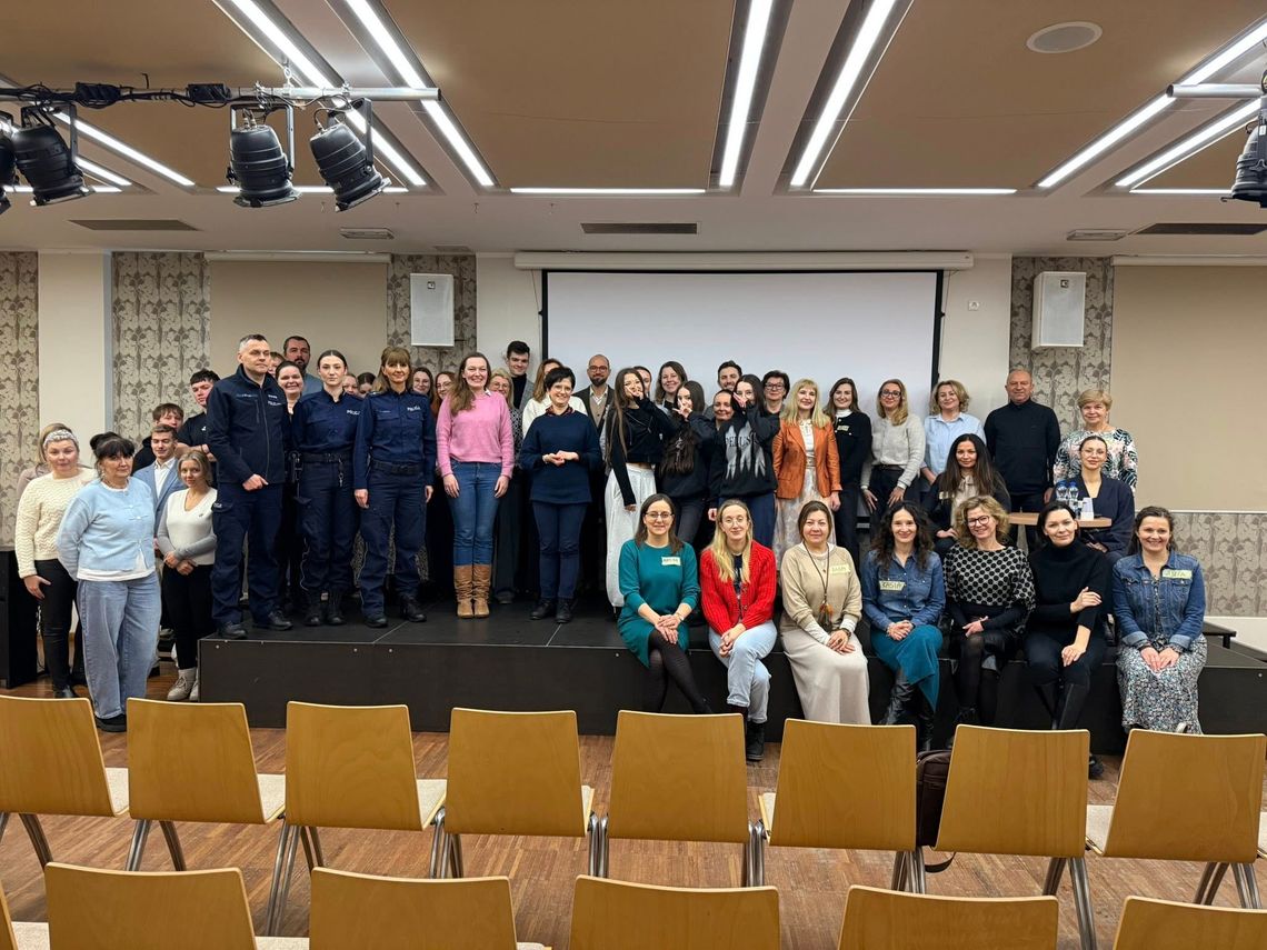 Zdrowie psychiczne młodzieży – razem z młodymi, a nie tylko „dla” nich