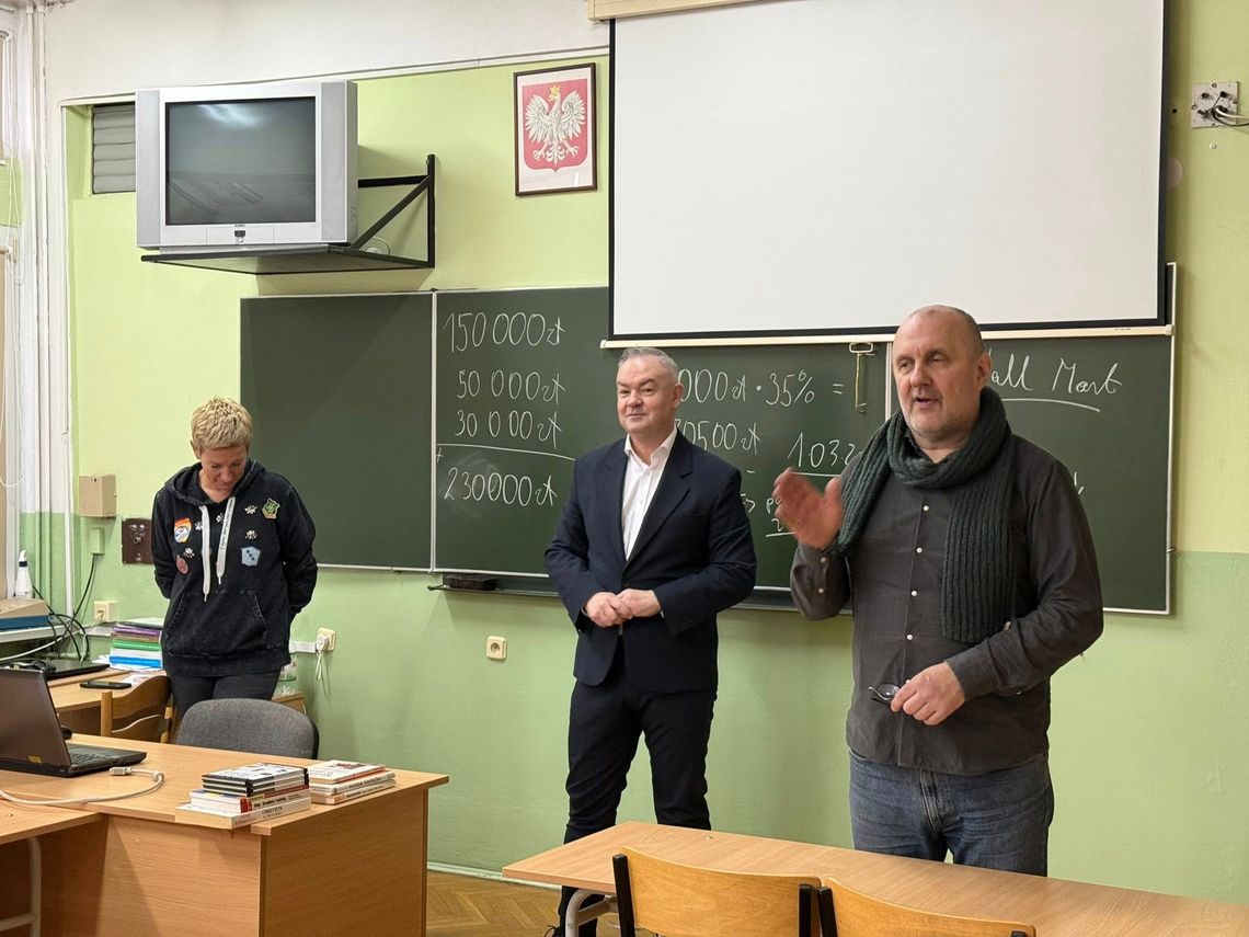 Burmistrz Adam Horbacz spotkał się z uczniami ZSZ