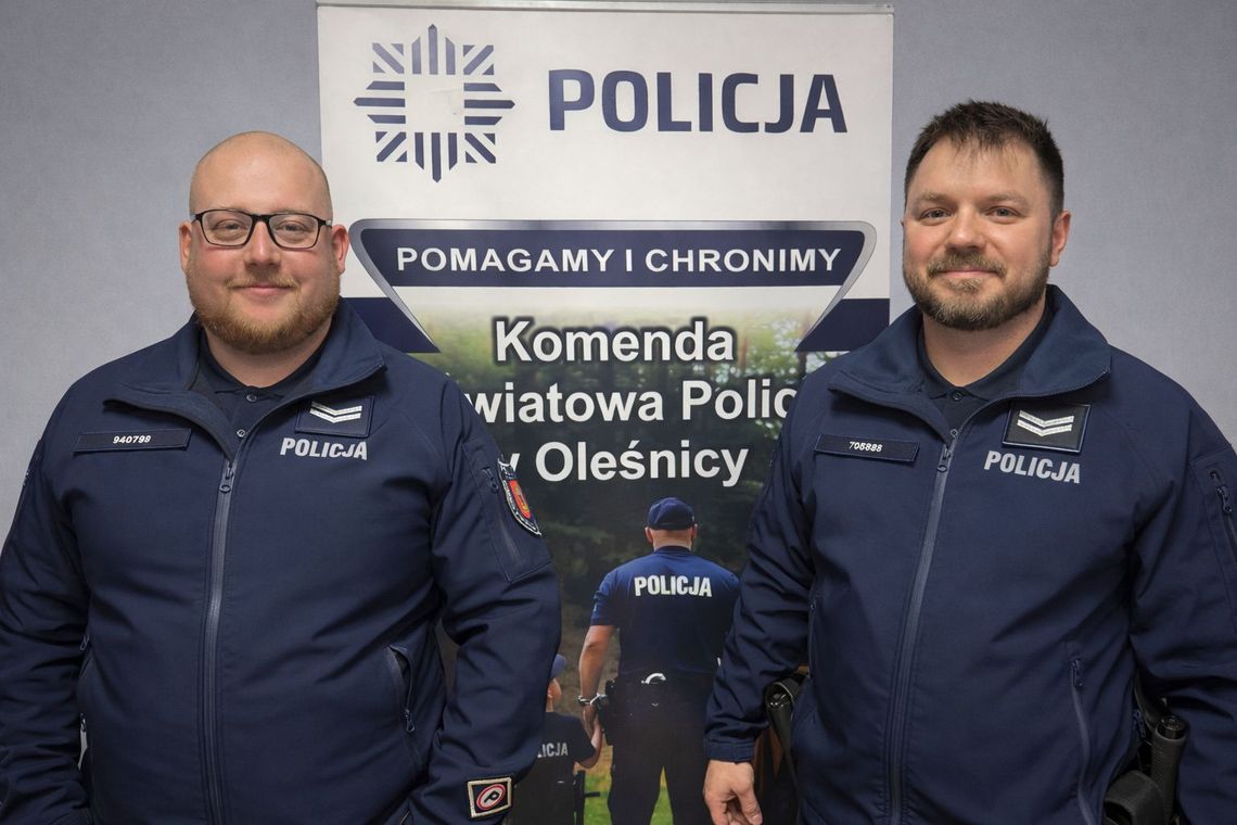 Dzielnicowi na patrolu pieszym zatrzymali złodziei sklepowych Dzielnicowi na patrolu pieszym zatrzymali złodziei sklepowych